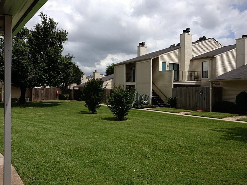 6401 Deihl Road, Unit 202 Houston, TX 77092 - Photo 18 of 22 Grounds
