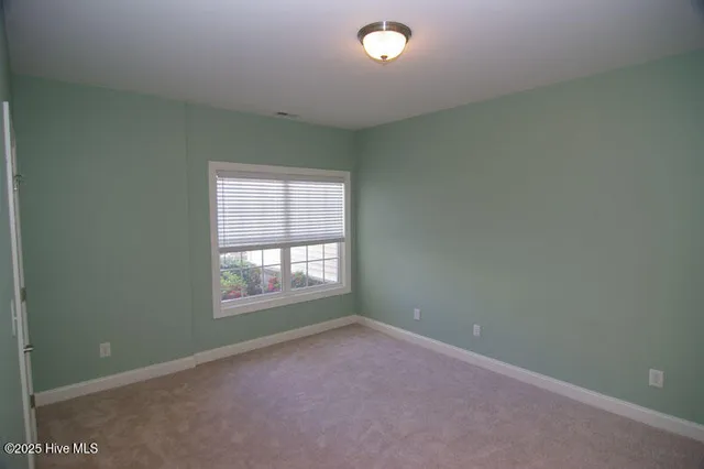 $1,250 | 1940 Tara Court, Unit 104, Greenville, NC 27858