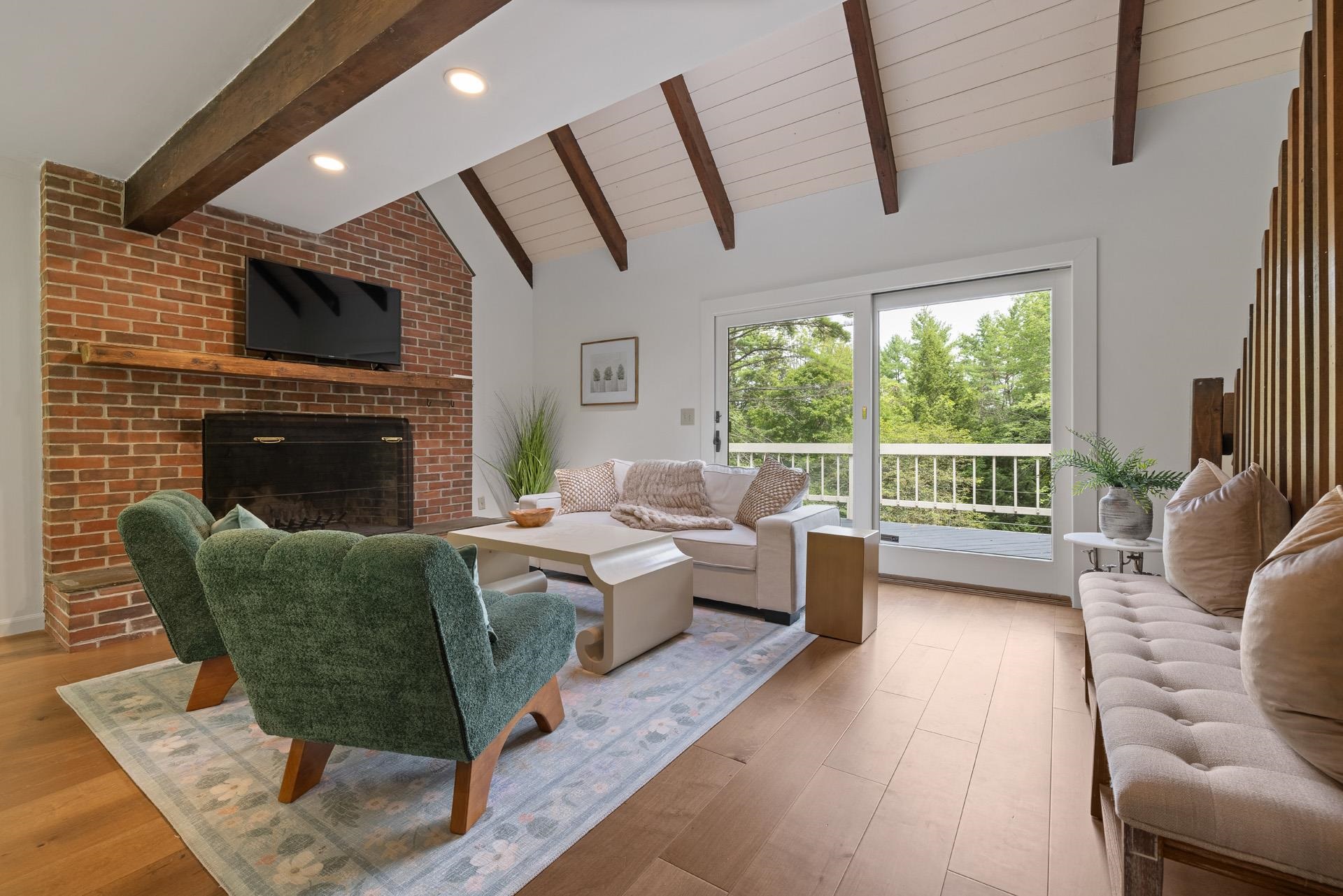 151 Dwight Road Hartford, VT 05059 - Photo 10 of 30 Gallery Image 10