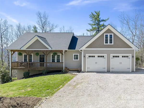 $725,000 | 111 Wipprecht Drive, Spruce Pine, NC 28777