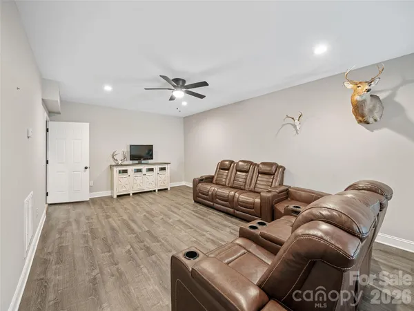 $725,000 | 111 Wipprecht Drive, Spruce Pine, NC 28777