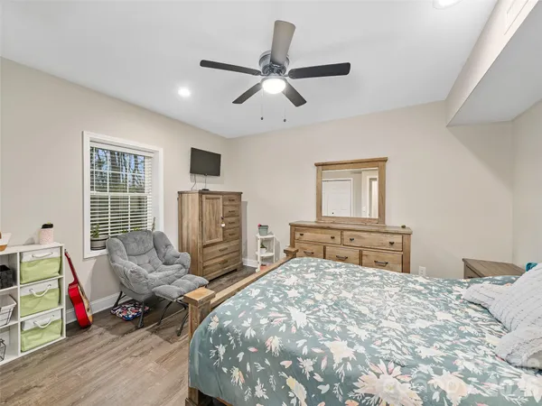 $725,000 | 111 Wipprecht Drive, Spruce Pine, NC 28777