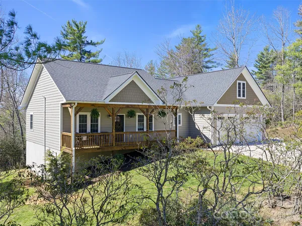 $725,000 | 111 Wipprecht Drive, Spruce Pine, NC 28777
