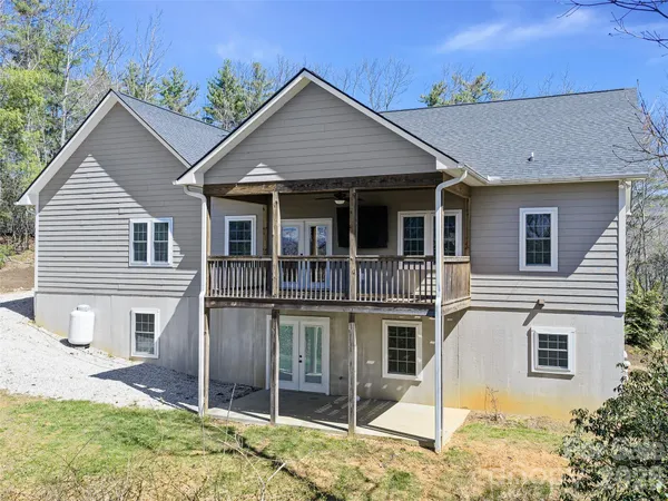 $725,000 | 111 Wipprecht Drive, Spruce Pine, NC 28777