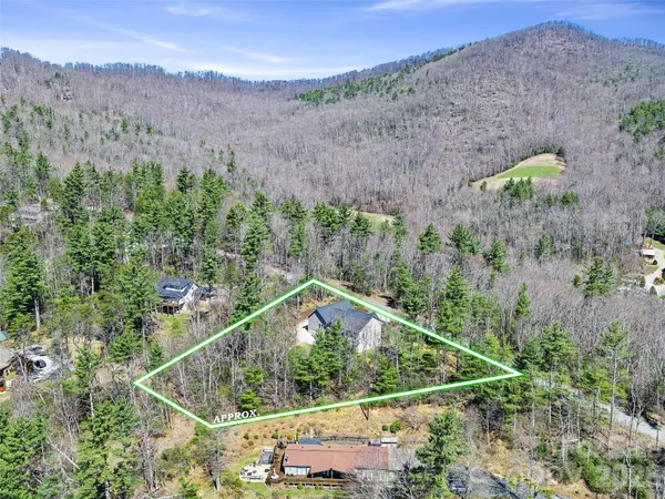 $725,000 | 111 Wipprecht Drive, Spruce Pine, NC 28777