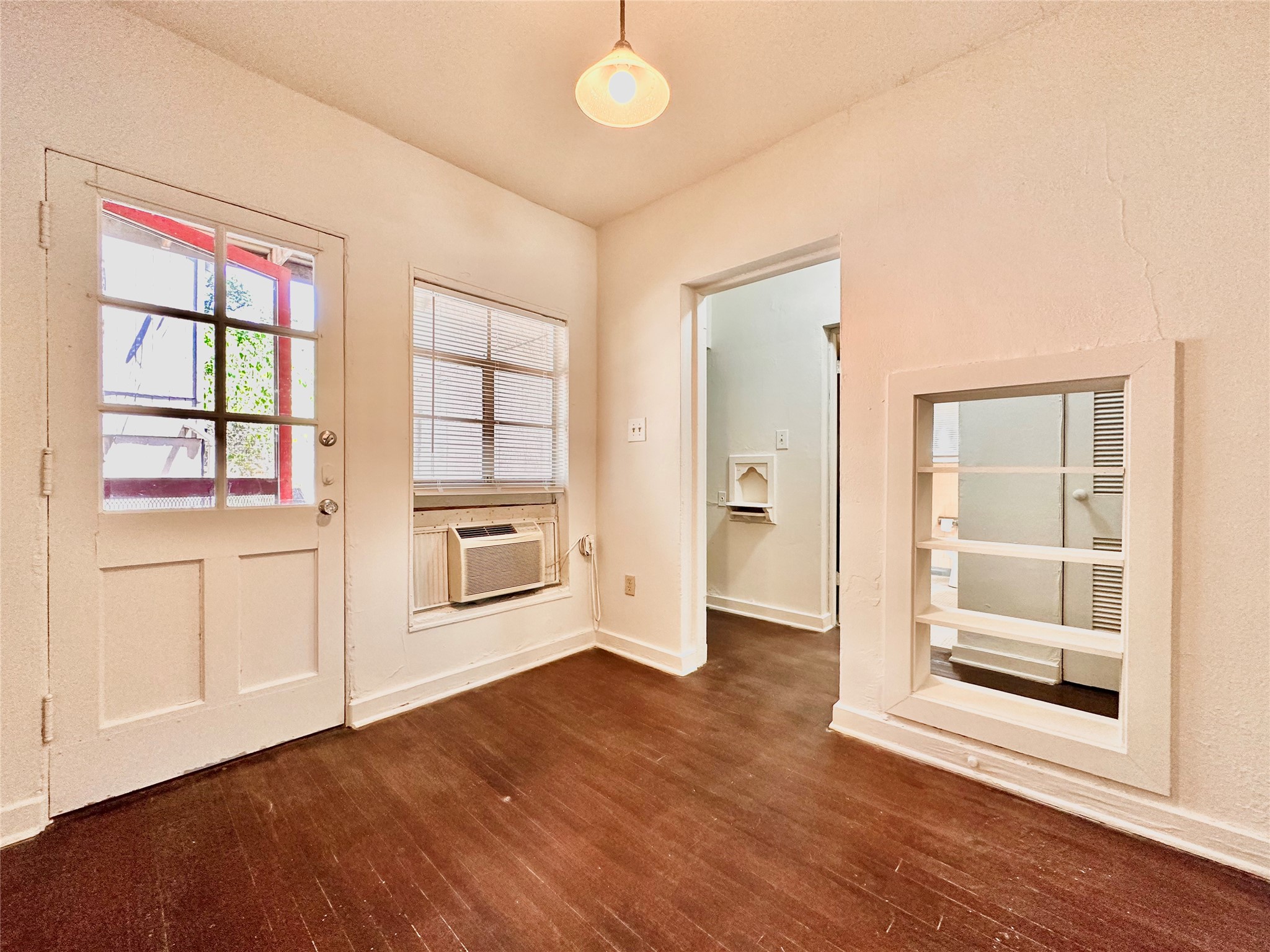 1408 Kirkwood Road, Unit A Austin, TX 78722 - Photo 3 of 6