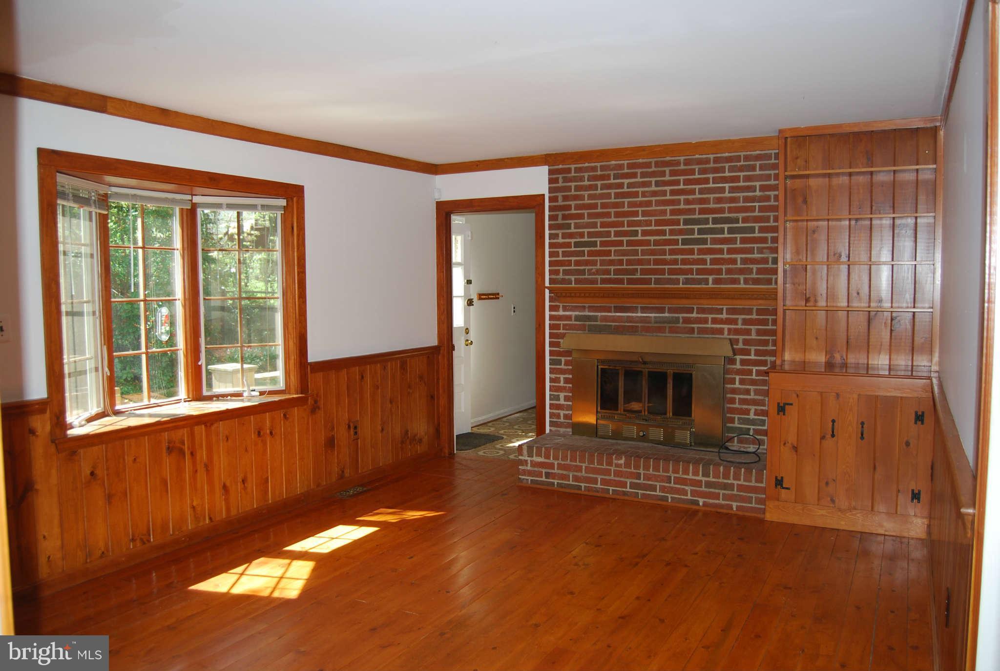 8488 Weems Road Manassas, VA 20110 - Photo 14 of 21 Family Room