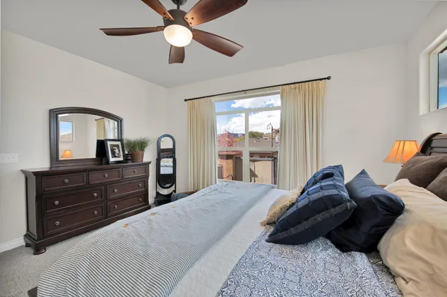 a view of entryway and hall