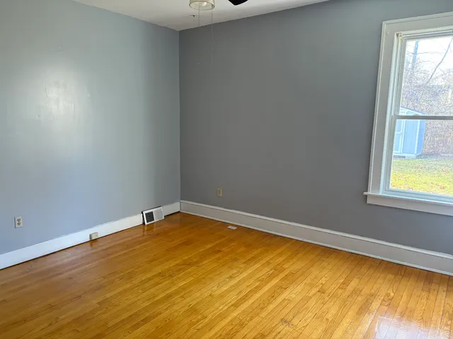 a view of empty room with window
