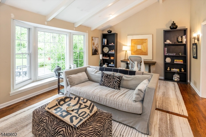 24 Brookfield Way Mendham, NJ 07945 - Photo 12 of 32