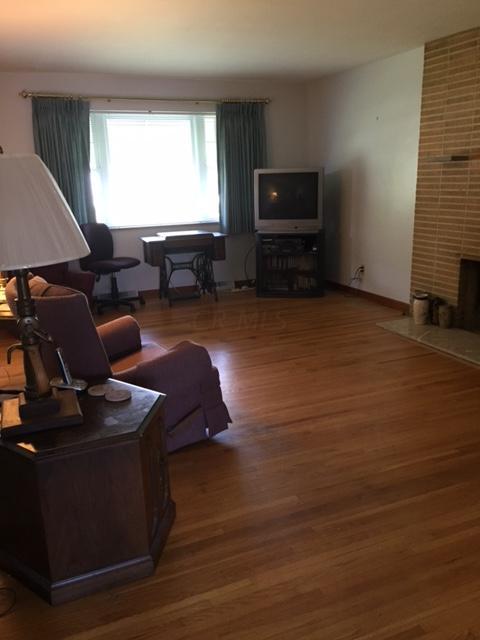 298 Topsfield Road Columbus, OH 43228 - Photo 3 of 14 Gallery Image 3