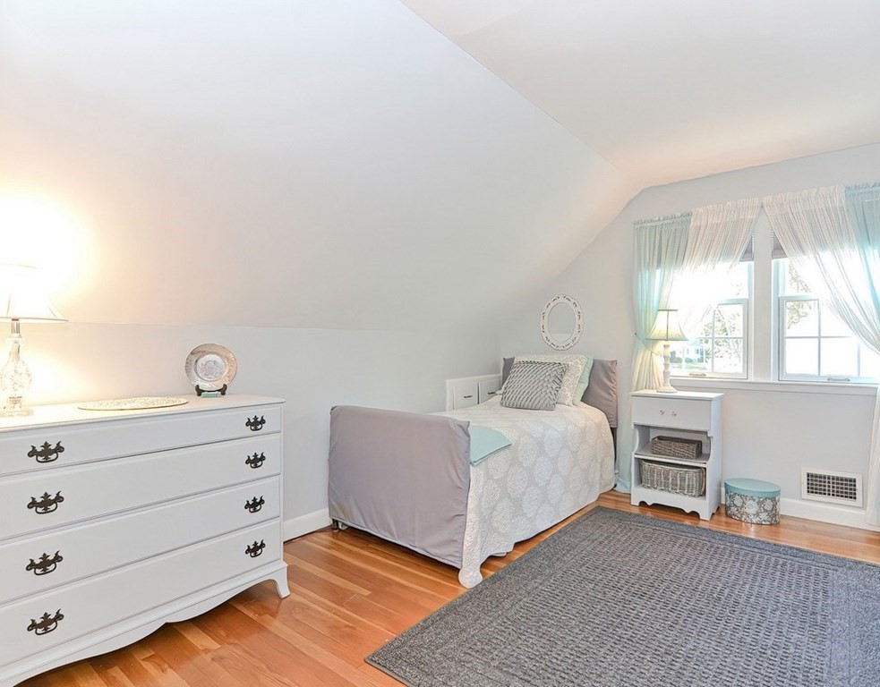 40 Robin Road Westborough, MA 01581 - Photo 23 of 42 Gallery Image 23