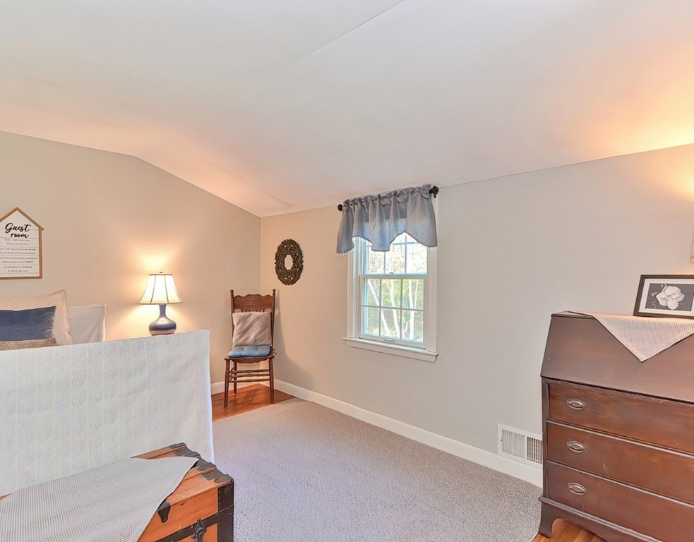 40 Robin Road Westborough, MA 01581 - Photo 26 of 42 Gallery Image 26