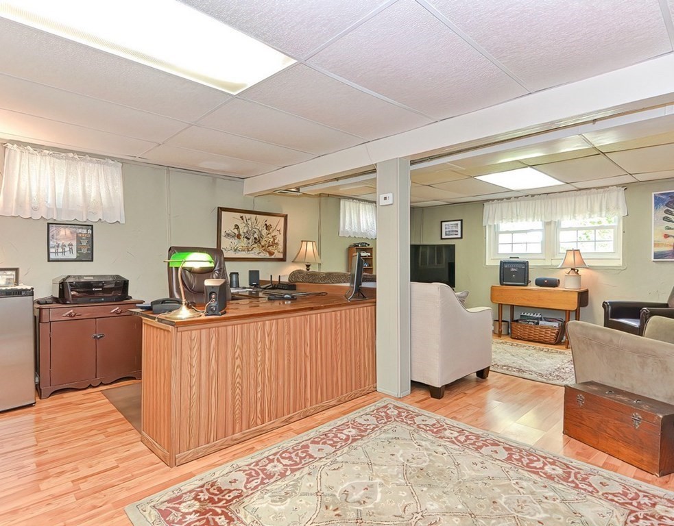 40 Robin Road Westborough, MA 01581 - Photo 29 of 42 Gallery Image 29