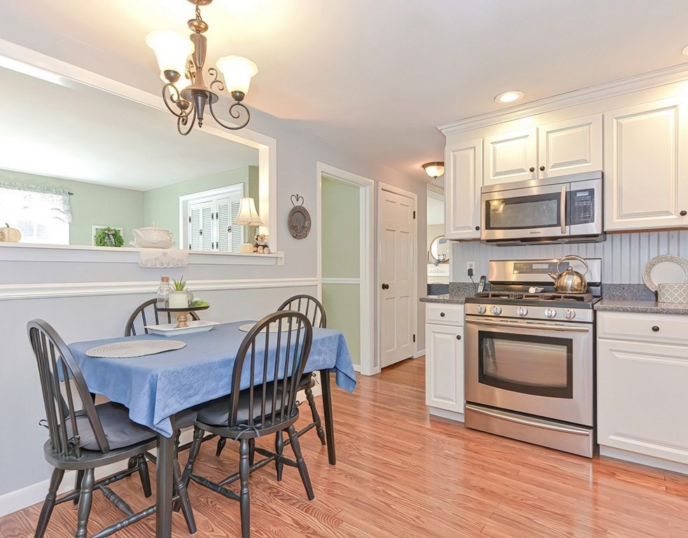 40 Robin Road Westborough, MA 01581 - Photo 6 of 42 Gallery Image 6
