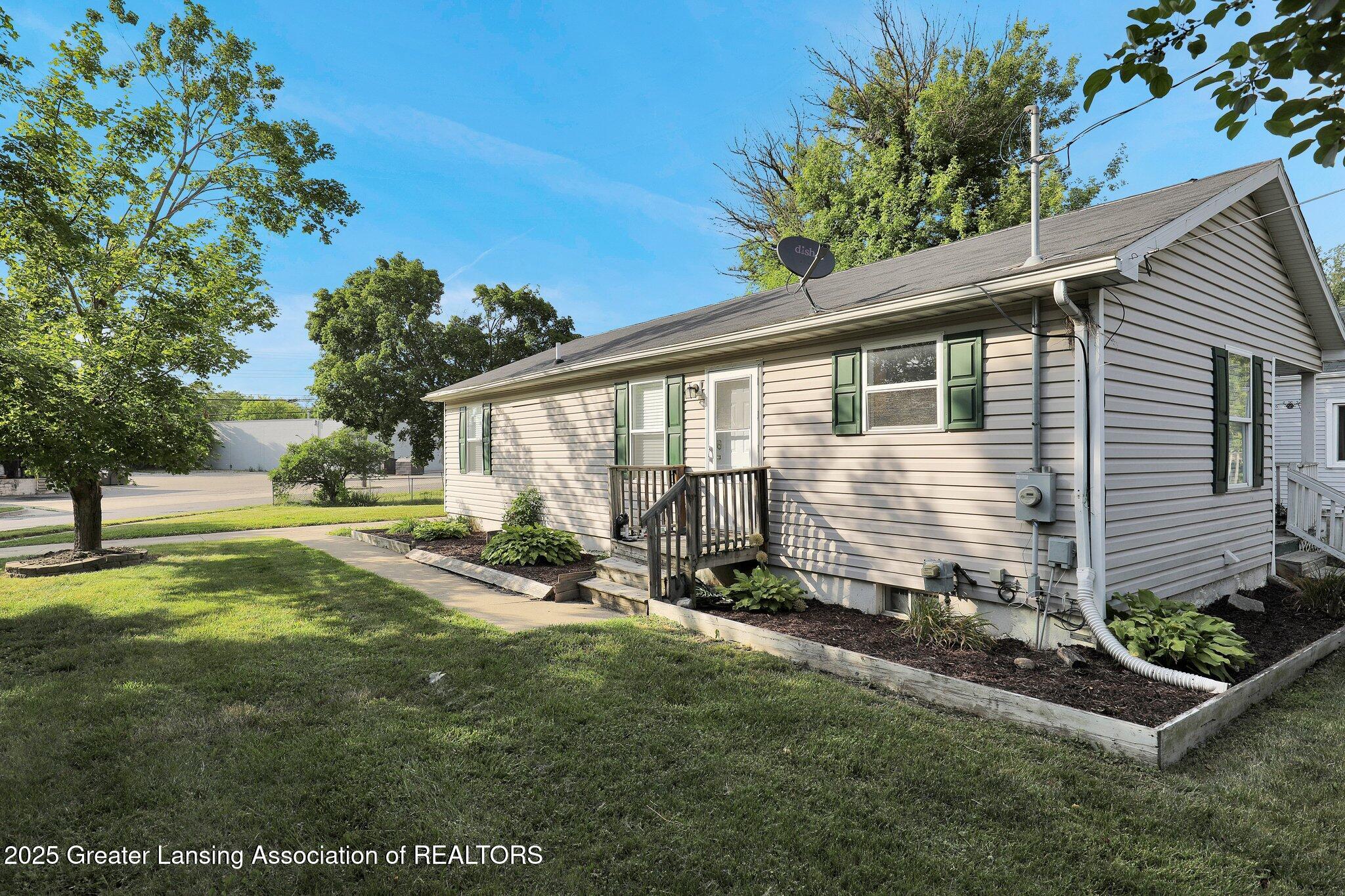 1015 Lake Lansing Road Lansing, MI 48906 - Photo 8 of 27 9-web-or-mls-Open Ended Media-8