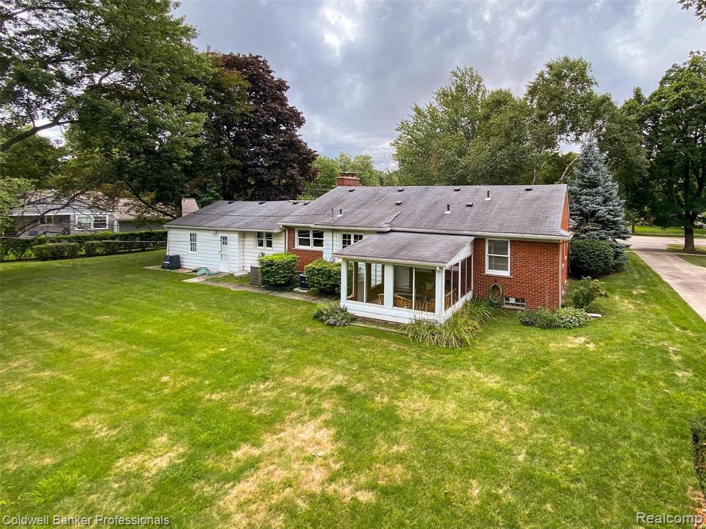 16146 Beverly Road Beverly Hills, MI 48025 - Photo 30 of 31