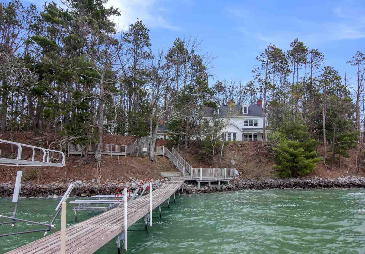 9067 Skegemog Point Road Williamsburg, MI 49690 - Photo 12 of 53 1887093-11.JPG
