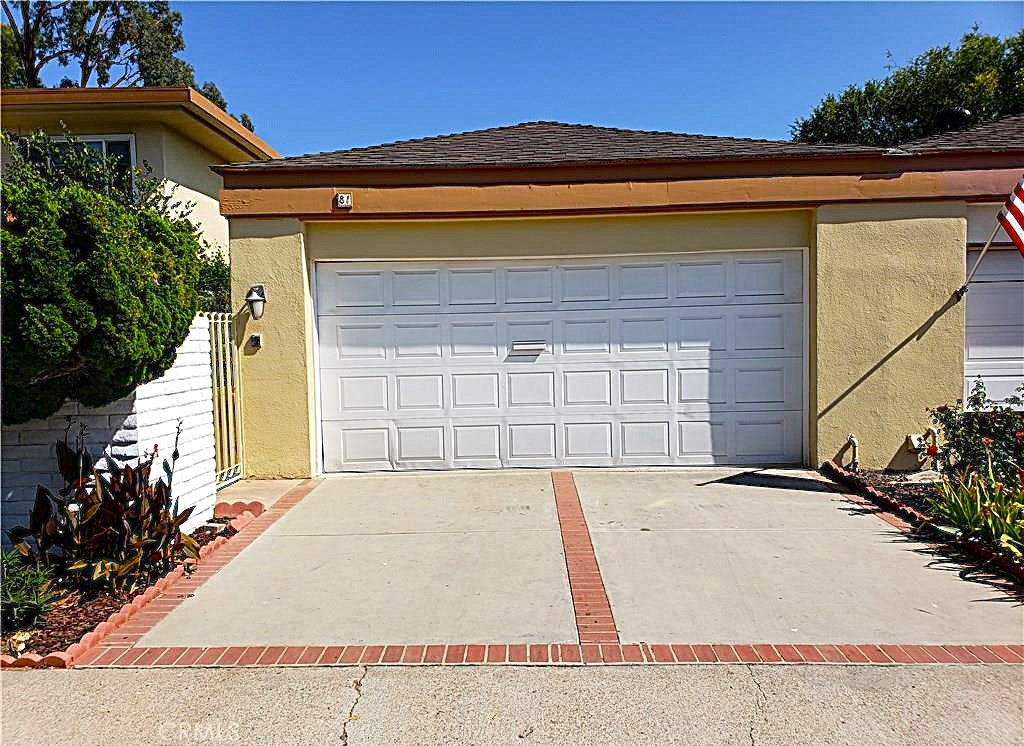 81 Seton Road Irvine, CA 92612 - Photo 2 of 21 2 Car Garage