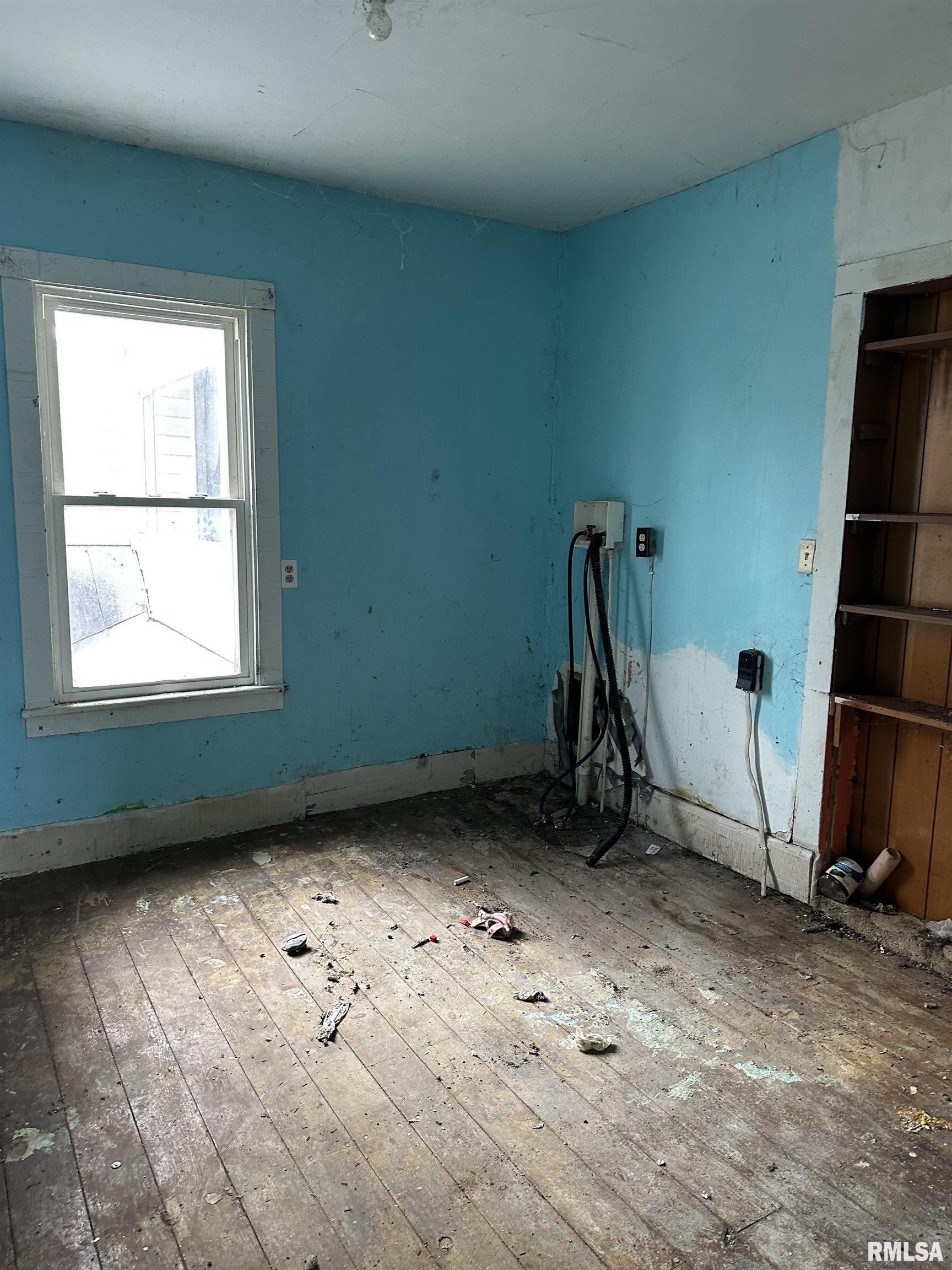 128 East Ash Street Canton, IL 61520 - Photo 5 of 8