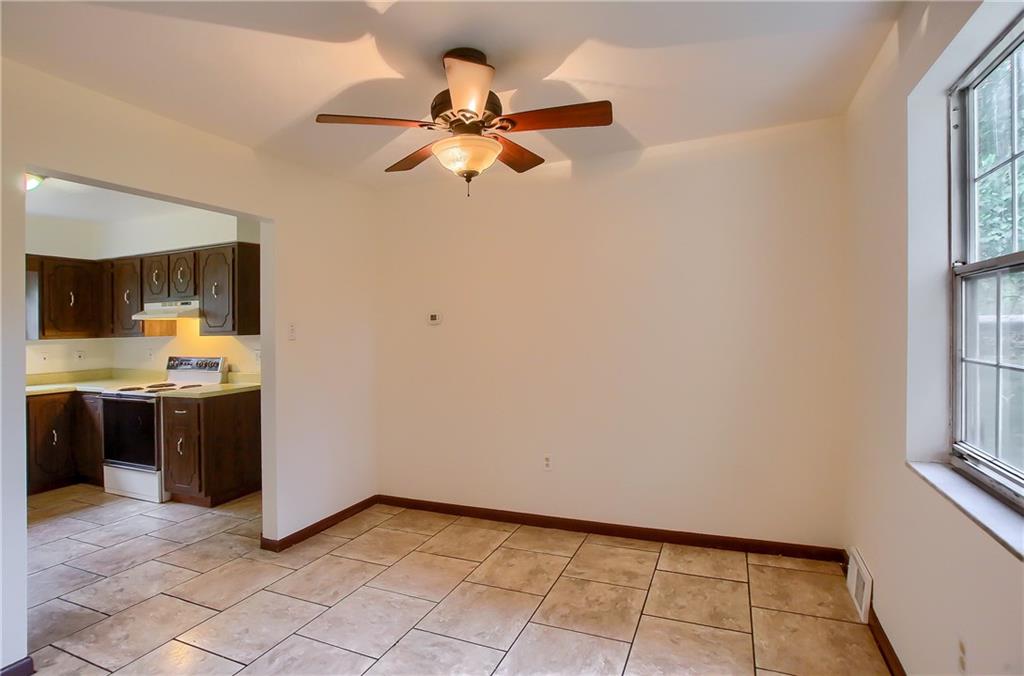 2414 Rochester Road Sewickley, PA 15143 - Photo 12 of 24 Dining area
