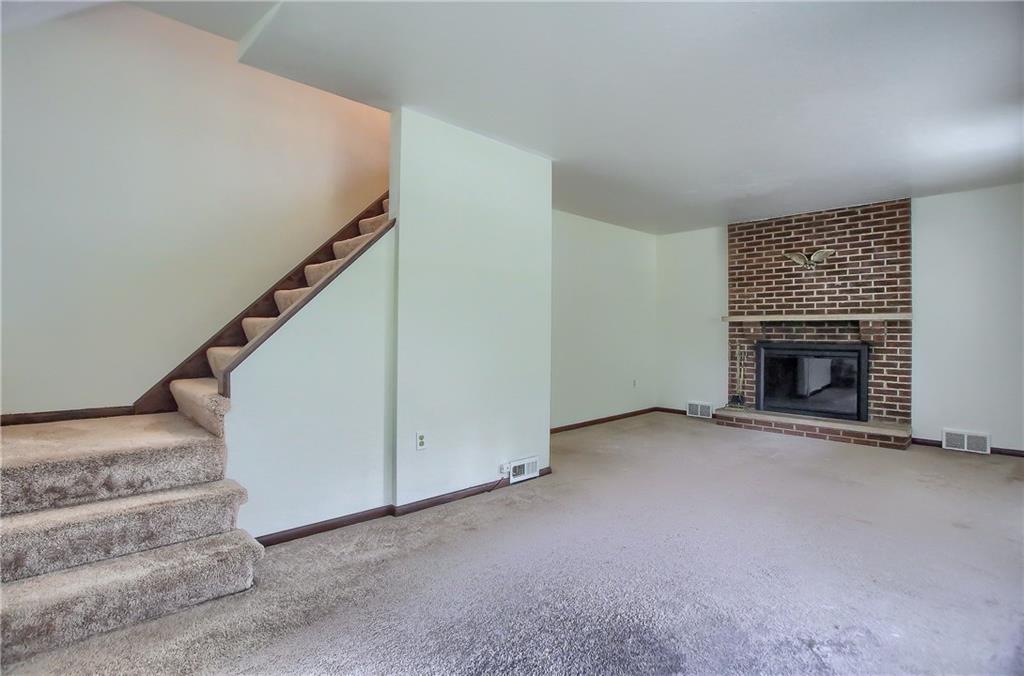 2414 Rochester Road Sewickley, PA 15143 - Photo 8 of 24 Living Room