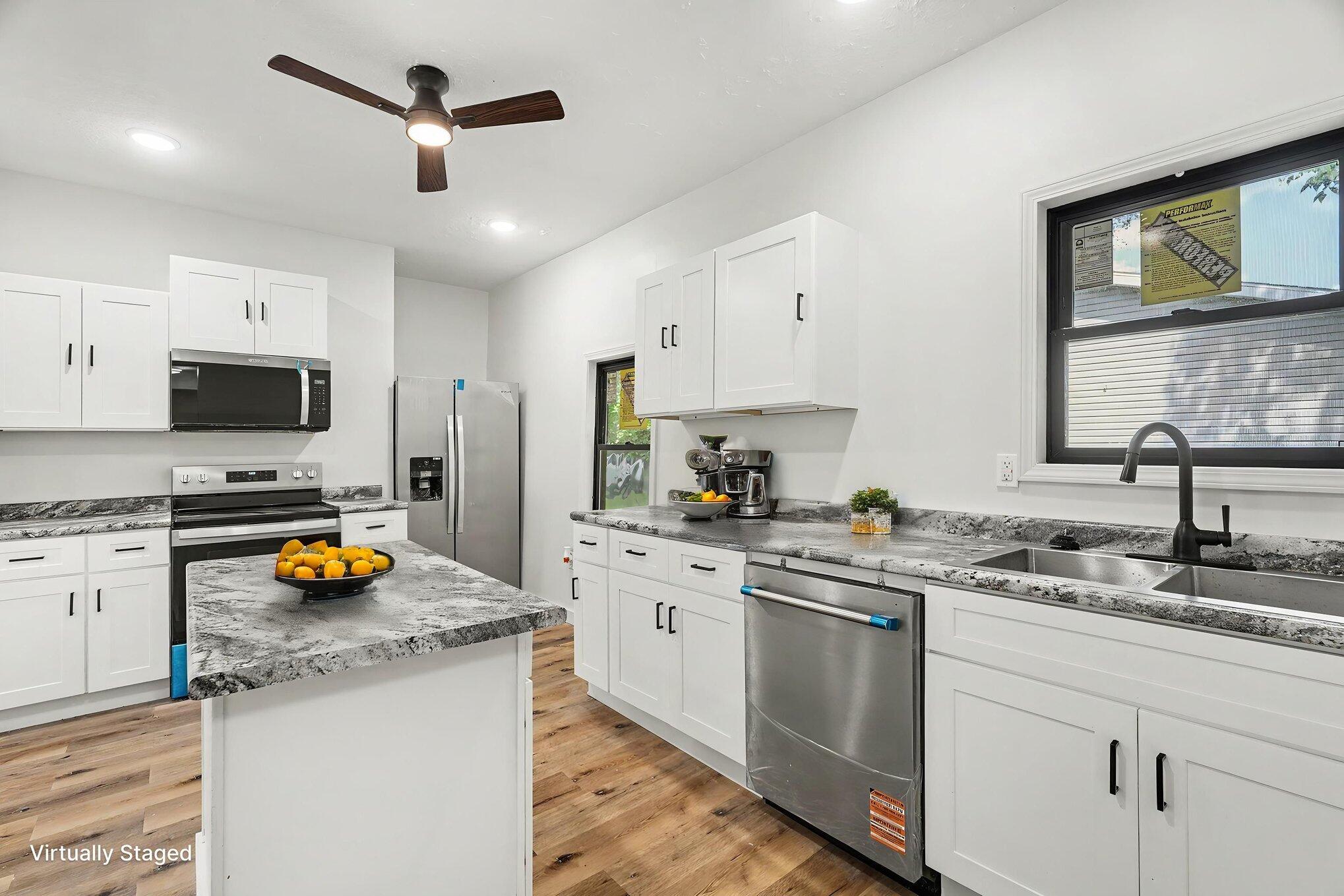 142 Rook Street Battle Creek, MI 49014 - Photo 10 of 35 010_file_1634
