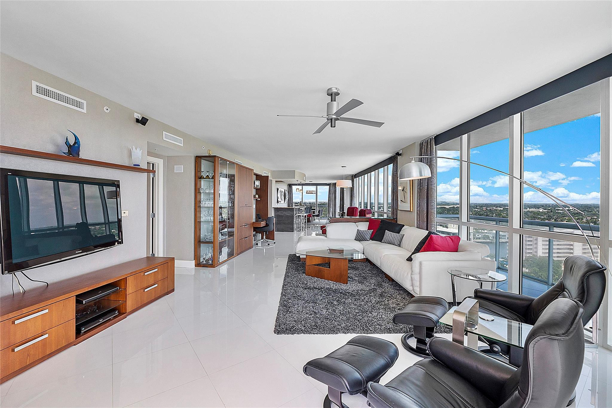 1 North Ocean Boulevard, Unit 1407 Pompano Beach, FL 33062 - Photo 13 of 98 Photo 13