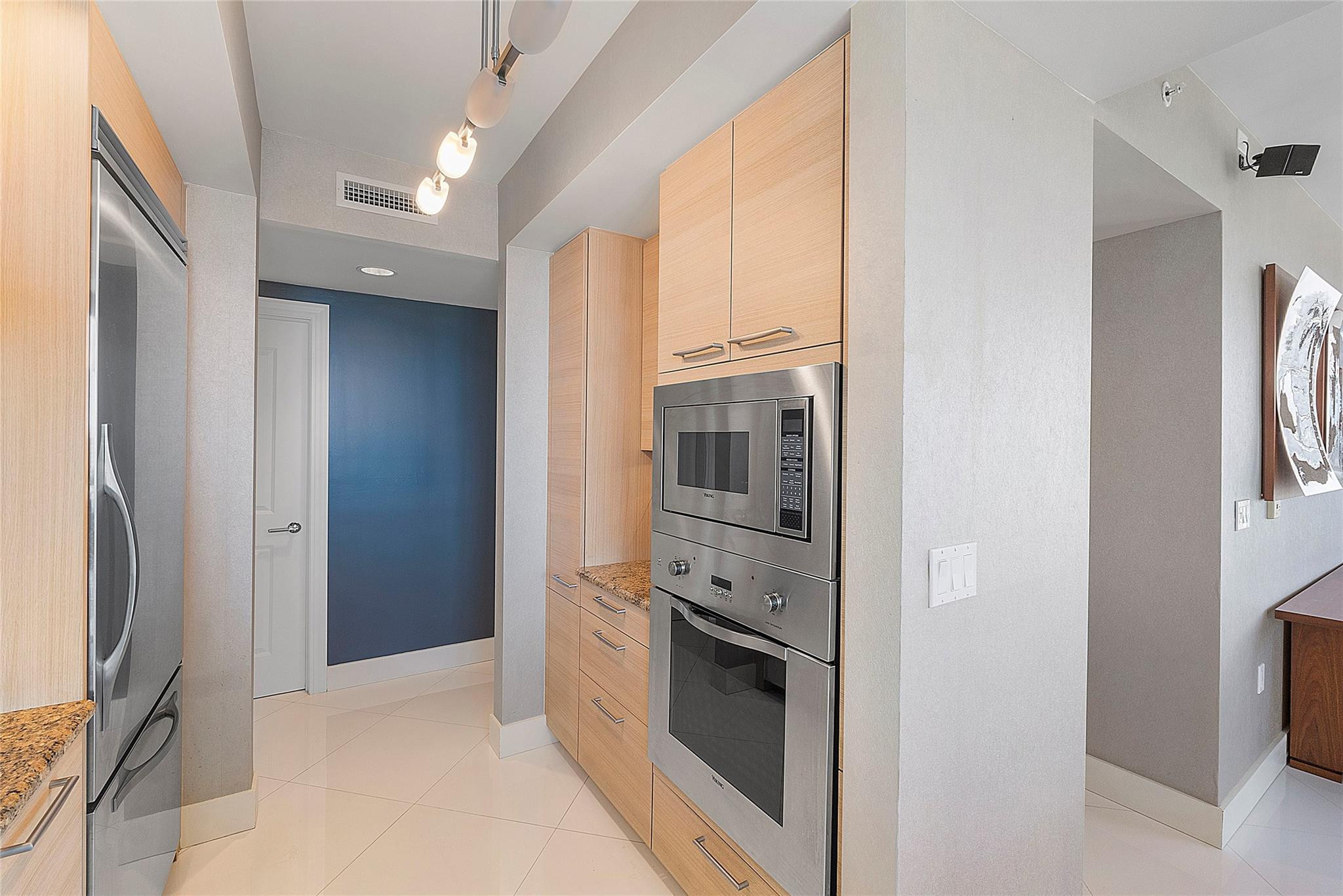 1 North Ocean Boulevard, Unit 1407 Pompano Beach, FL 33062 - Photo 25 of 98 Photo 25