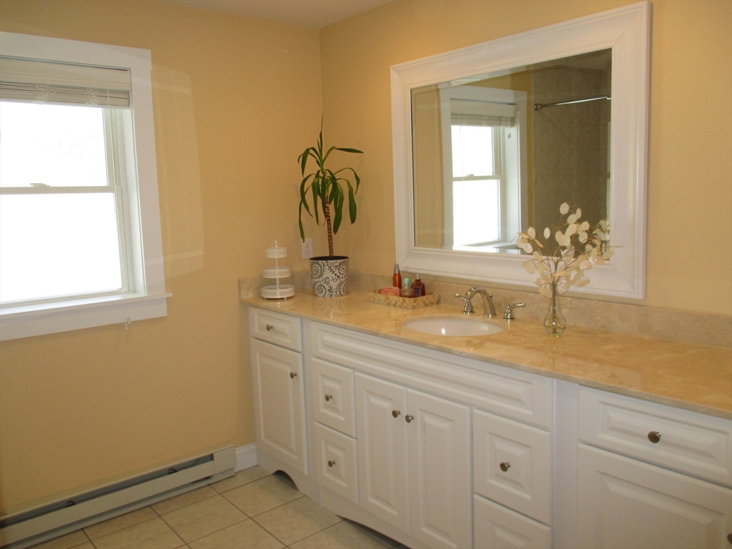 4 Dogwood Road Littleton, MA 01460 - Photo 12 of 13 Gallery Image 12