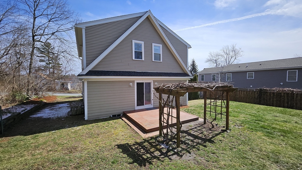 4 Dogwood Road Littleton, MA 01460 - Photo 2 of 13 Gallery Image 2