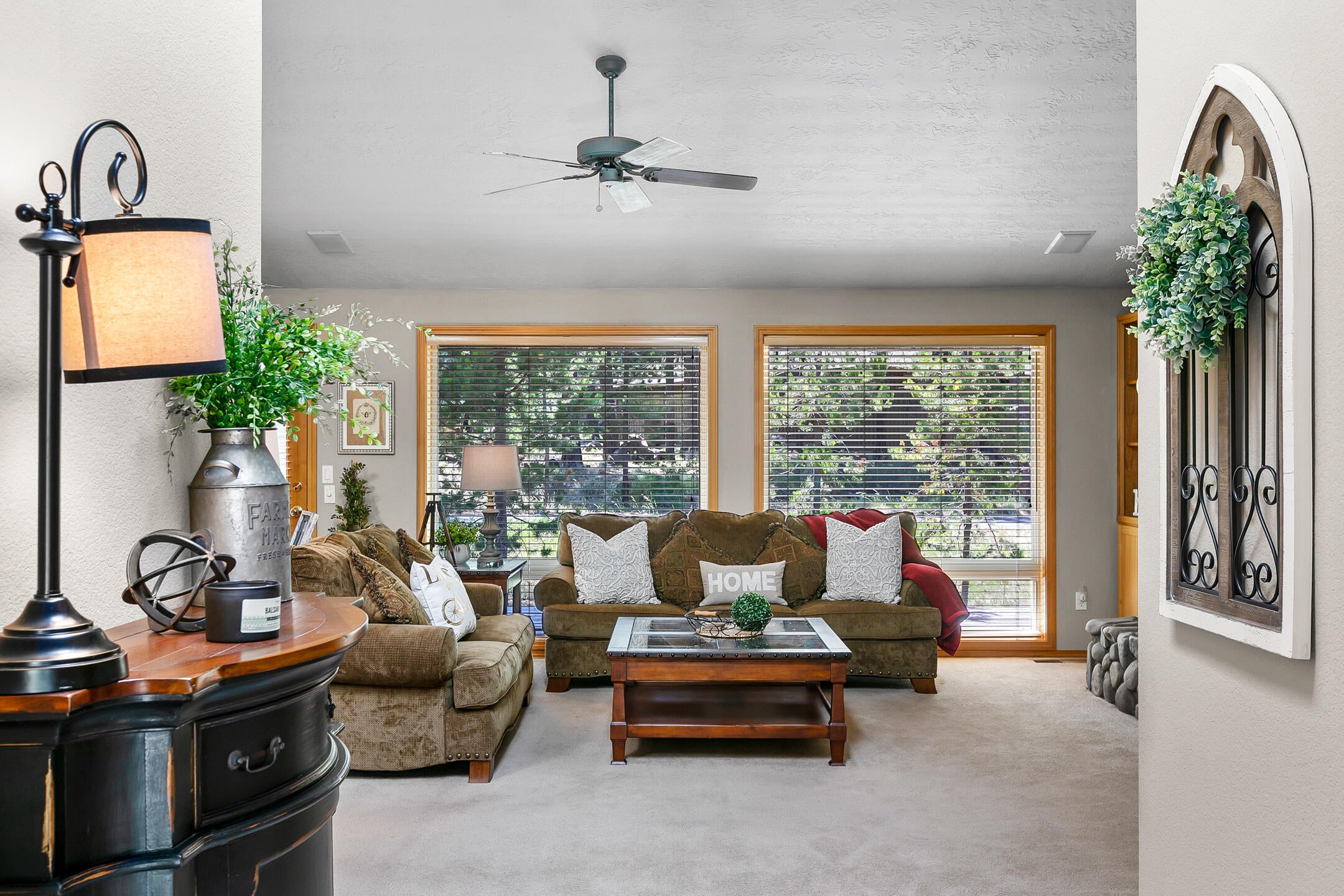18139 Rager Mountain Lane Sunriver, OR 97707 - Photo 2 of 37 2