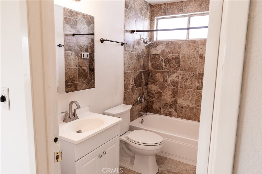 2454 Invar Court Simi Valley, CA 93065 - Photo 27 of 42 Upstairs Bathroom