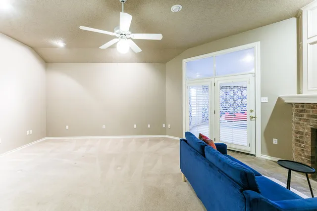 $290,000 | 206 Collins Avenue, Sundown, TX 79372