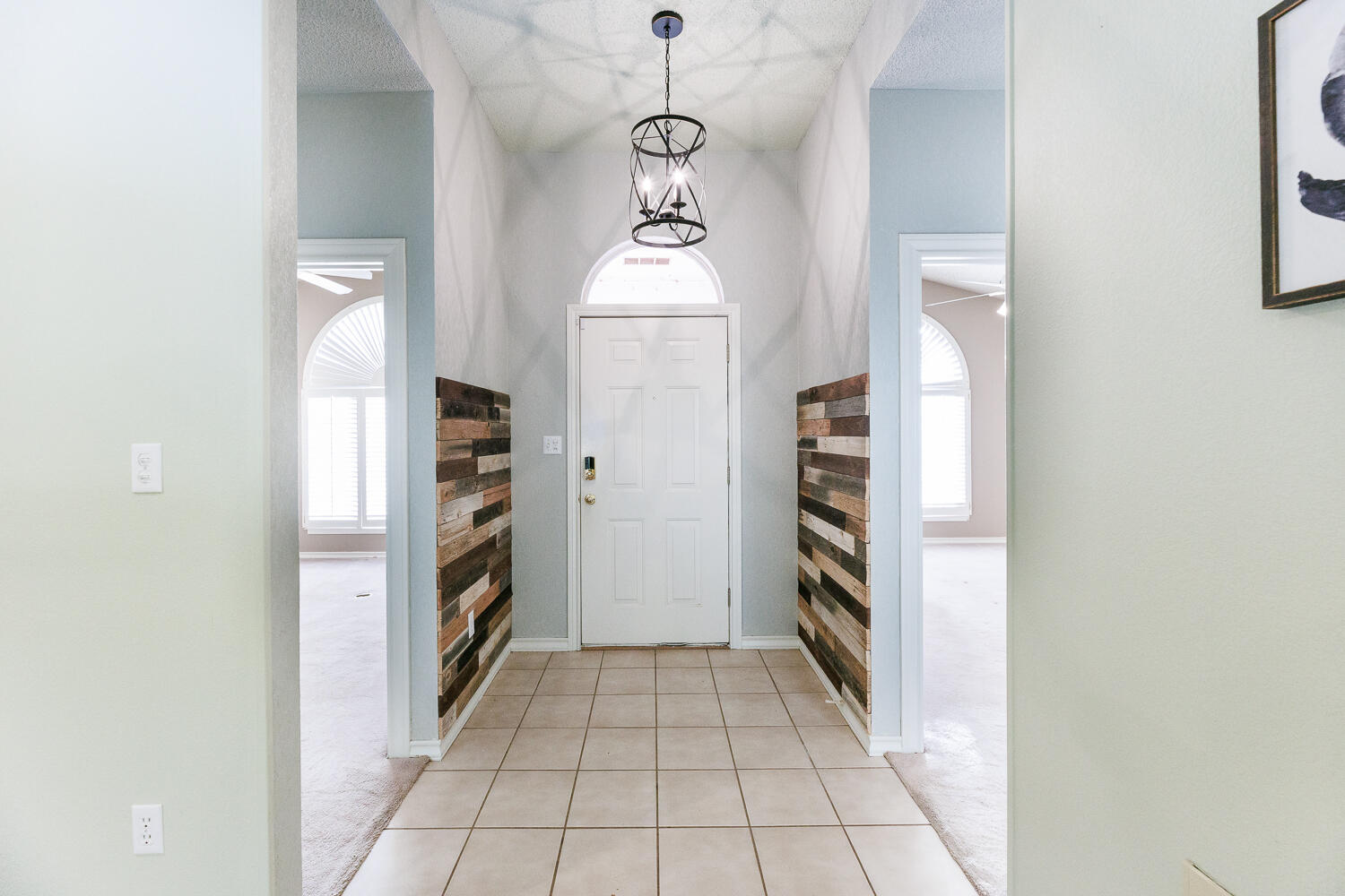 206 Collins Avenue Sundown, TX 79372 - Photo 5 of 81 Entryway