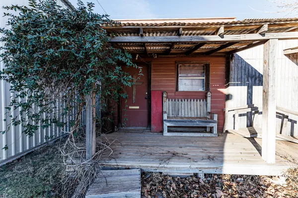 $290,000 | 206 Collins Avenue, Sundown, TX 79372