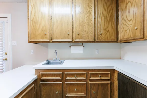 $290,000 | 206 Collins Avenue, Sundown, TX 79372