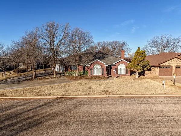 $290,000 | 206 Collins Avenue, Sundown, TX 79372