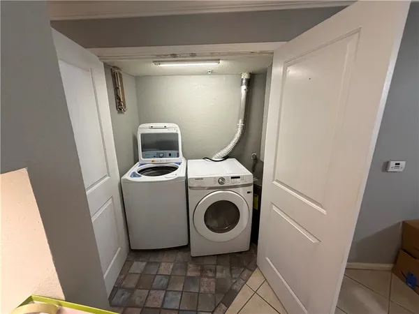 $450 | 527 Southwest Parkway, Unit 104, College Station, TX 77840