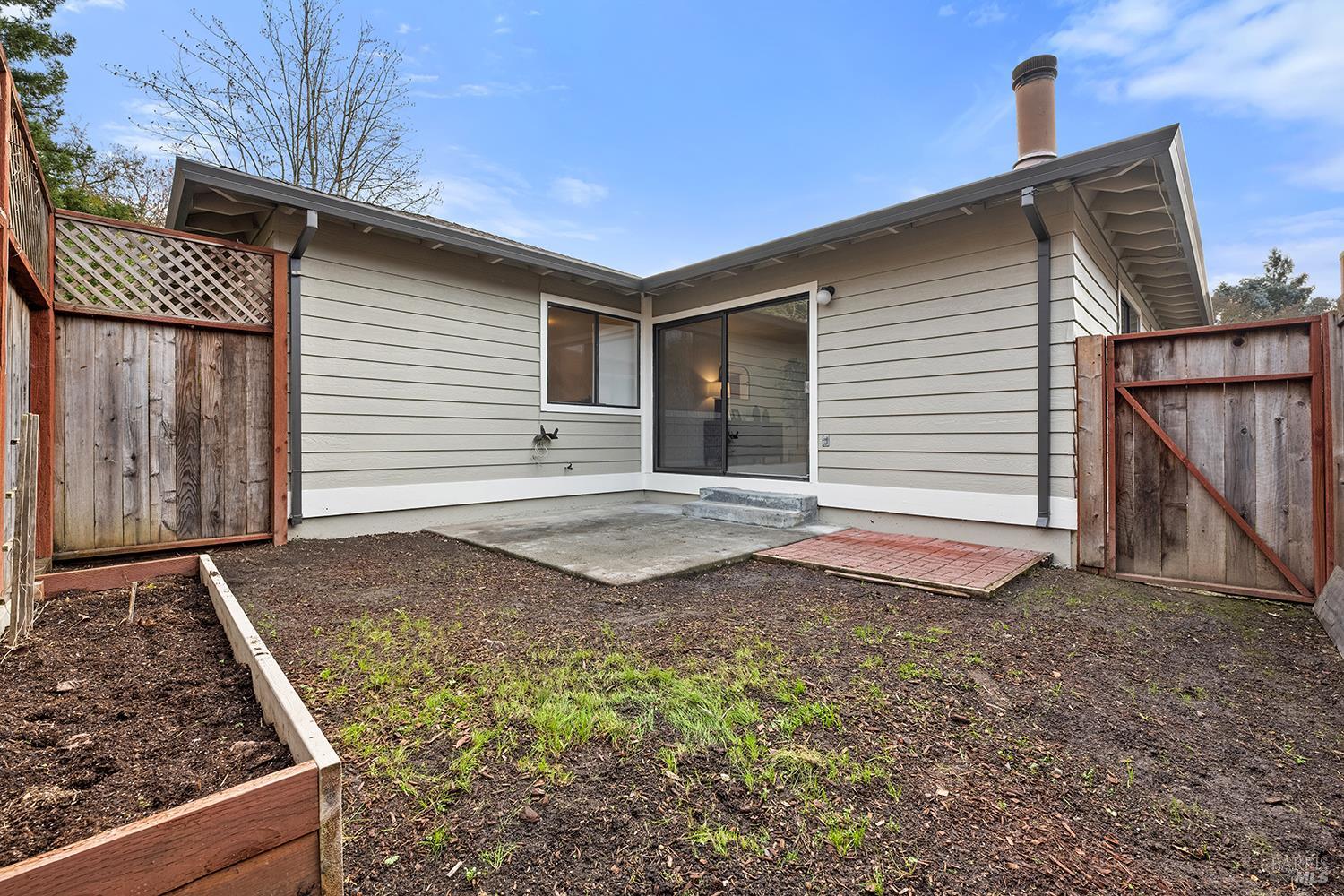 1733 Burgundy Place Santa Rosa, CA 95403 - Photo 20 of 23