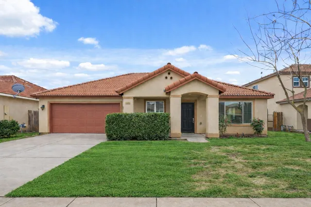 $350,000 | 1369 West Burgundy Court, Hanford, CA 93230