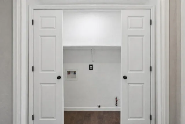 $350,000 | 1369 West Burgundy Court, Hanford, CA 93230