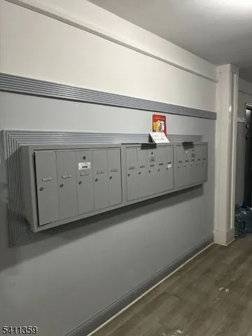 $1,800 | 826 West Grand Street, Unit 1E, Elizabeth, NJ 07202