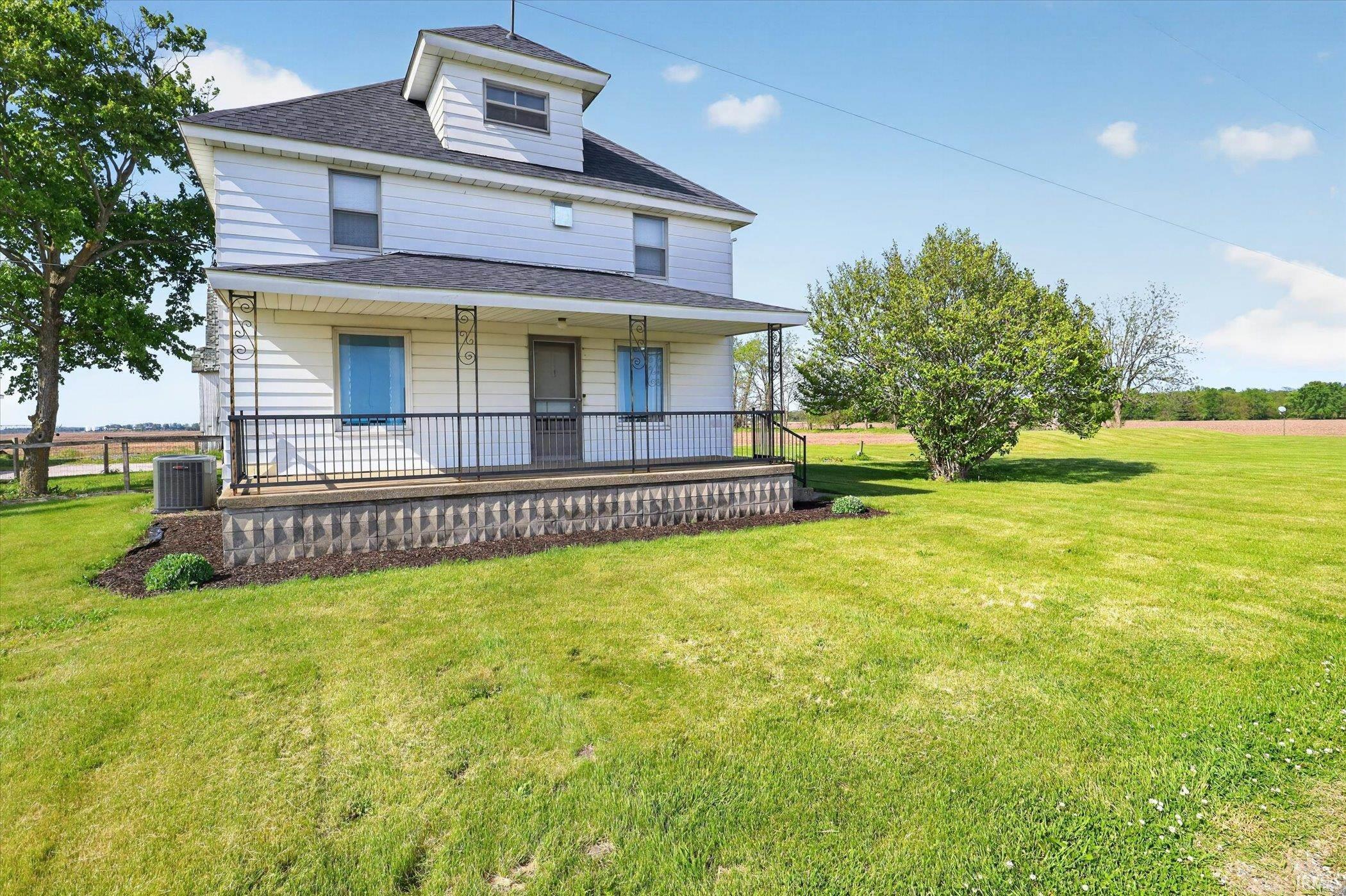 29891 Johnson Road North Liberty, IN 46554 - Photo 2 of 33