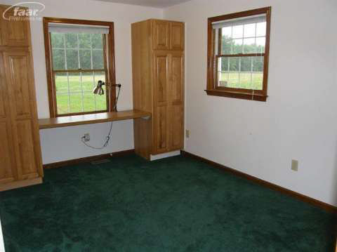8055 South Fenmore Road St. Charles, MI 48655 - Photo 17 of 19 20413735-16.JPG