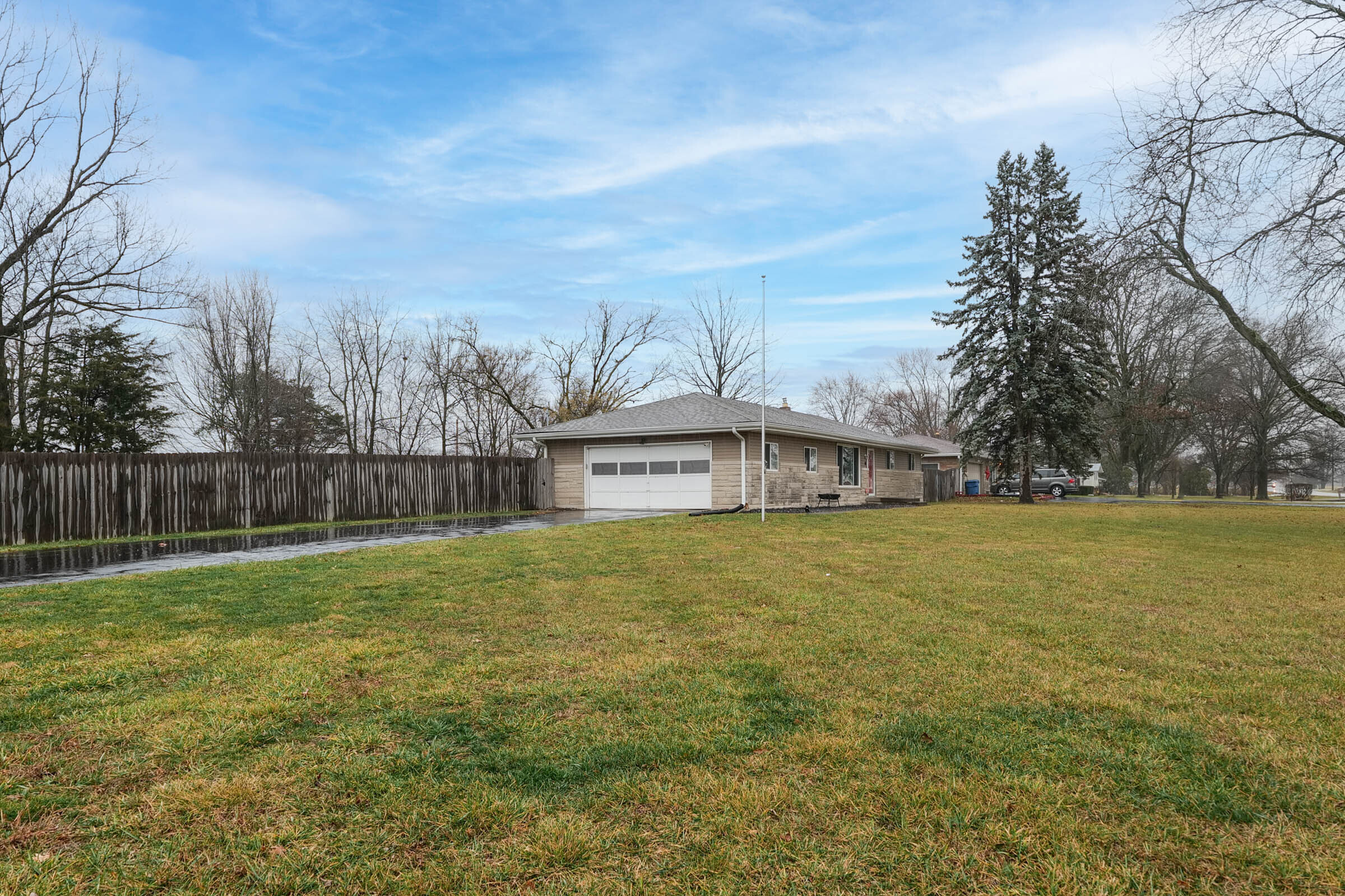 1119 South Post Road Indianapolis, IN 46239 - Photo 2 of 33 Gallery Image 2