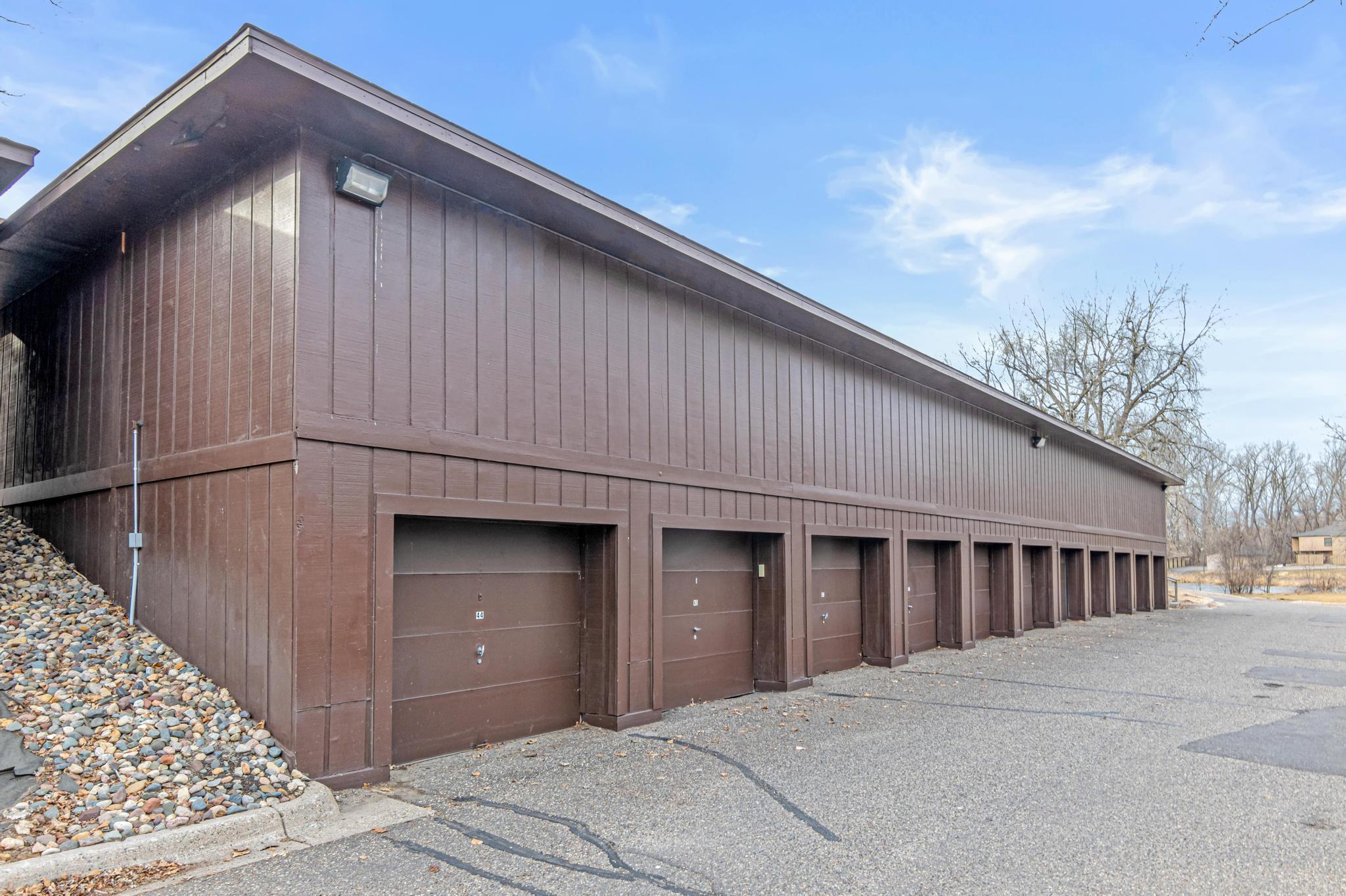 2305 Unity Avenue North Golden Valley, MN 55422 - Photo 23 of 25 Gallery Image 23