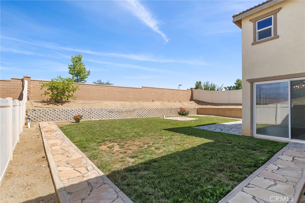 11462 Jacobsen Road Beaumont, CA 92223 - Photo 30 of 45 a view of a garden with an outdoor space