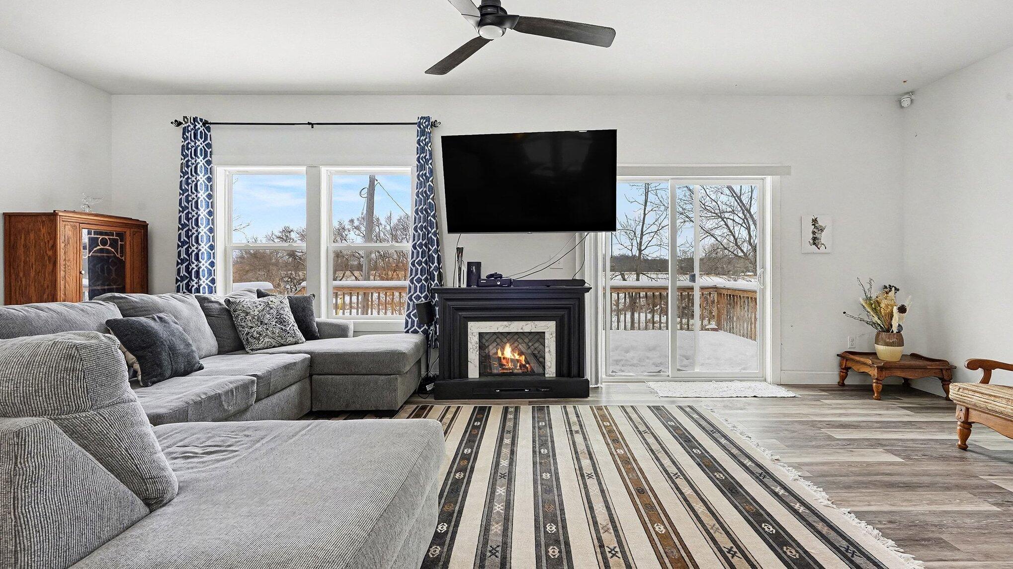 15810 Gorton Road Grass Lake, MI 49240 - Photo 5 of 36 003_file_9566