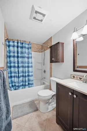 $250,000 | 19 Chelsea Lane, Unit 19, East Granby, CT 06026